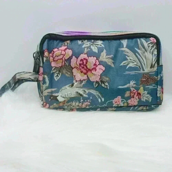 Floral Print Small Purse or Makeup Cosmetic Wristlet Blue 1 - Picture 1 of 5